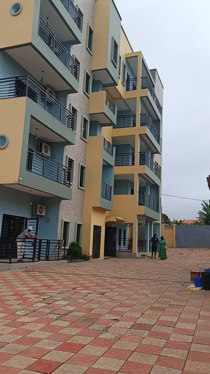 Immeuble à vendre à odza