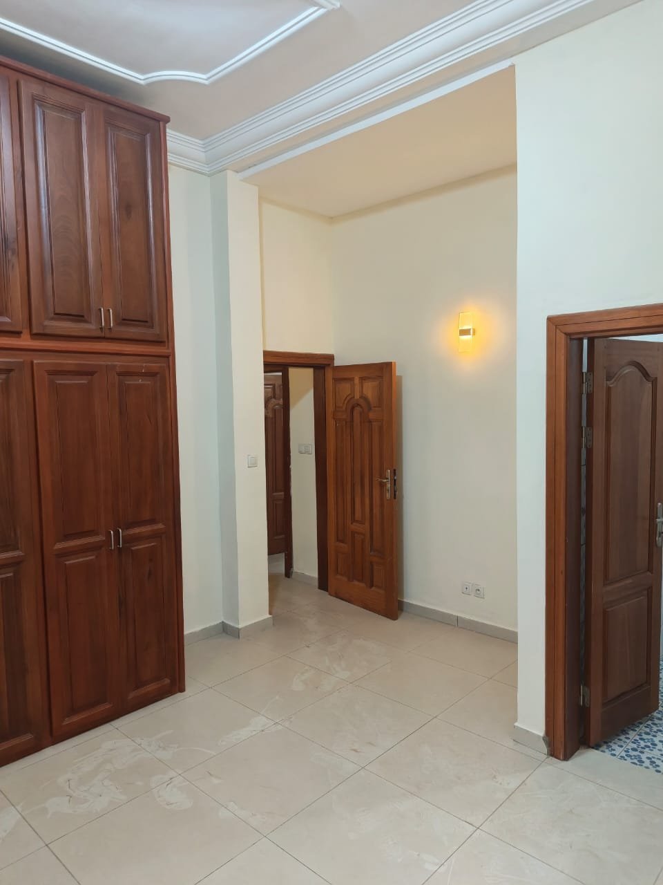 Immeuble à vendre à odza