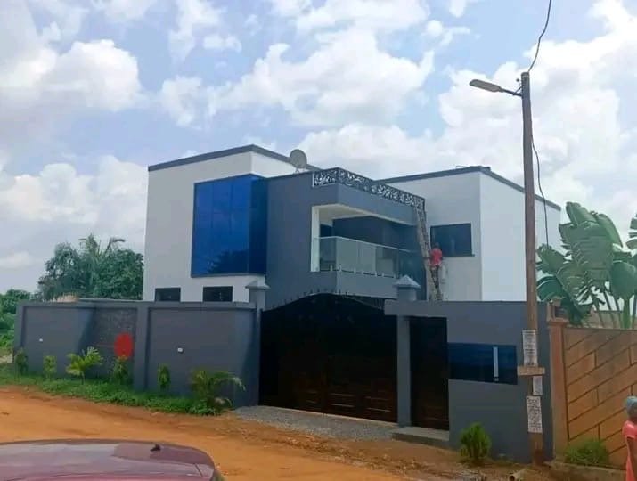 DUPLEX HAUT STANDING NEUF - EKIE / YAOUNDÉ - 400m² TITRÉ* 🏡 _ finitions 5 étoiles_